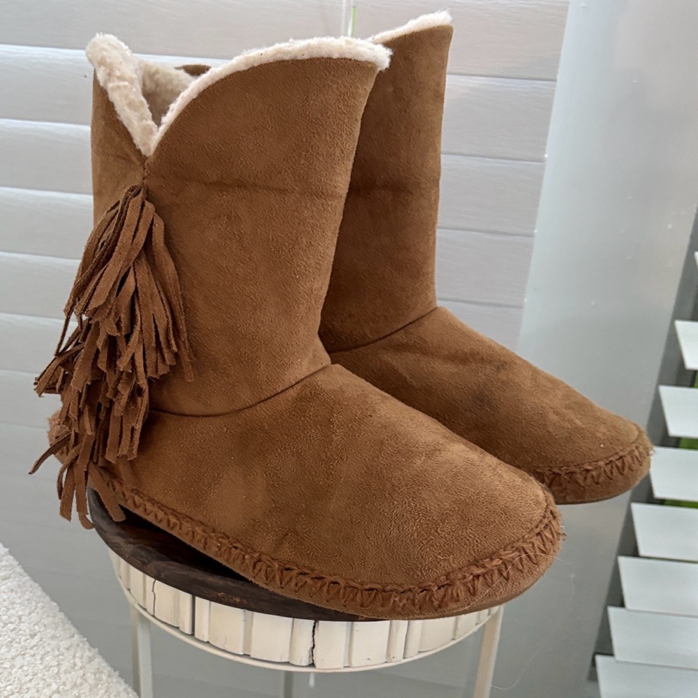 Steve Madden Tan Fringe Ankle Boots